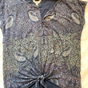 2/$6 🛍 Lucky Brand comfy tie front shirt🍀